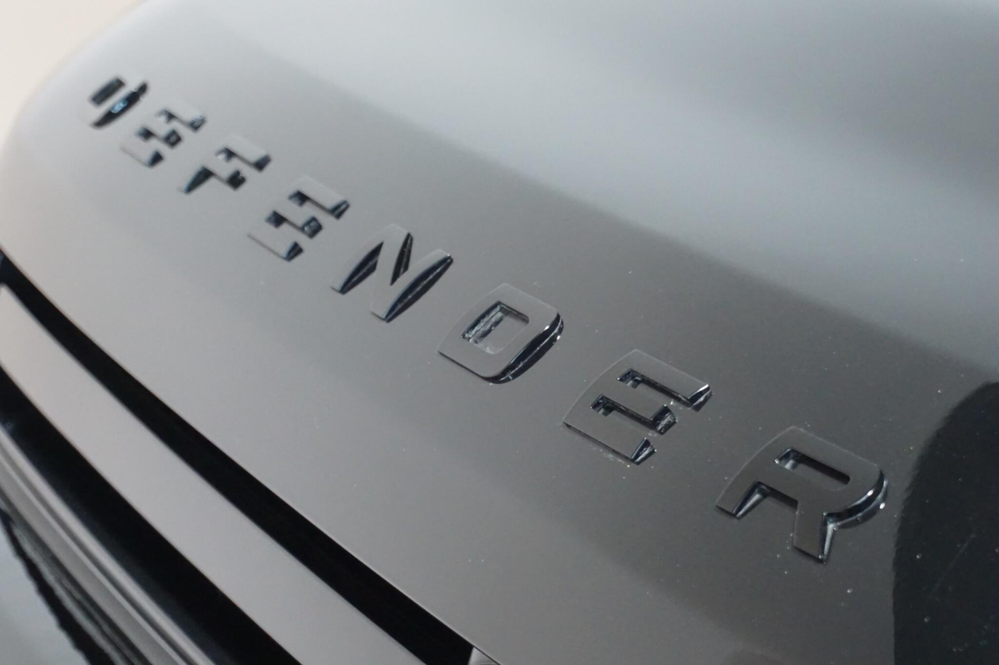 Land Rover Defender 110 3.0 D250 MHEV XS Edition SUV 5dr Diesel Auto 4WD Euro 6 (s/s) (250 ps)